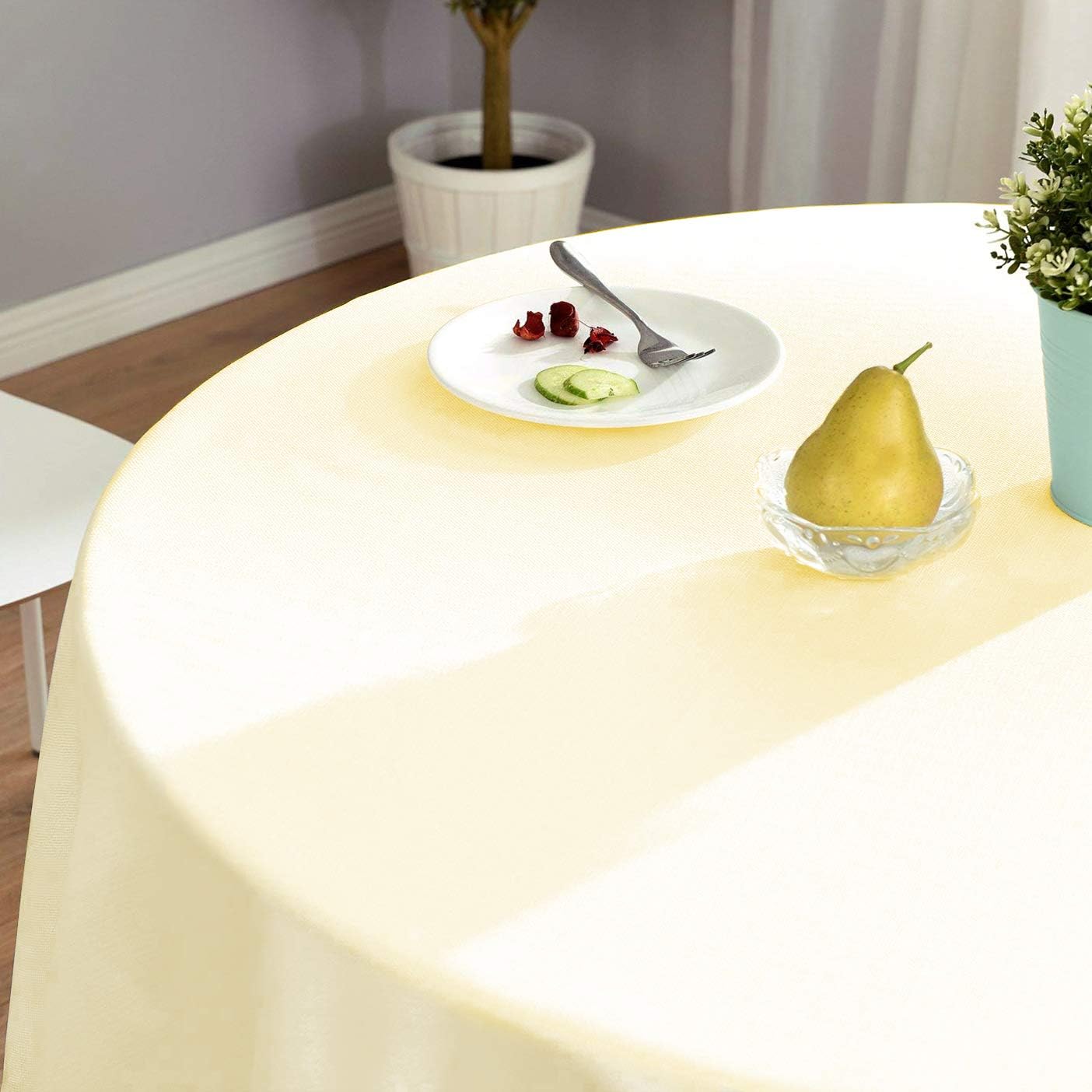 Surmente Ivory Tablecloth for Round Tables, 90-inch Round Table Cloths for Weddings, Banquets, or Restaurants