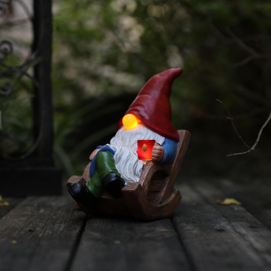 Solar Garden Gnomes Outdoor Statue with Solar Lights,7.1“ Figurine Lights Solar Garden Yard Decorations Outdoor Decorations for Patio,Yard,Lawn Ornament，Mom Gift Unique Housewarming Gifts