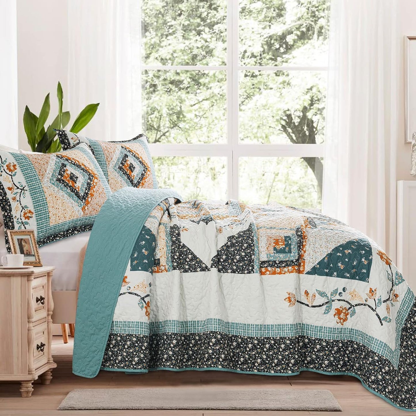 VAPUTAR Queen Size Bedding Set - 3 Pieces, Boho Quilt, Lightweight Reversible Coverlet Bedspread for Farmhouse Bedroom (Floral)