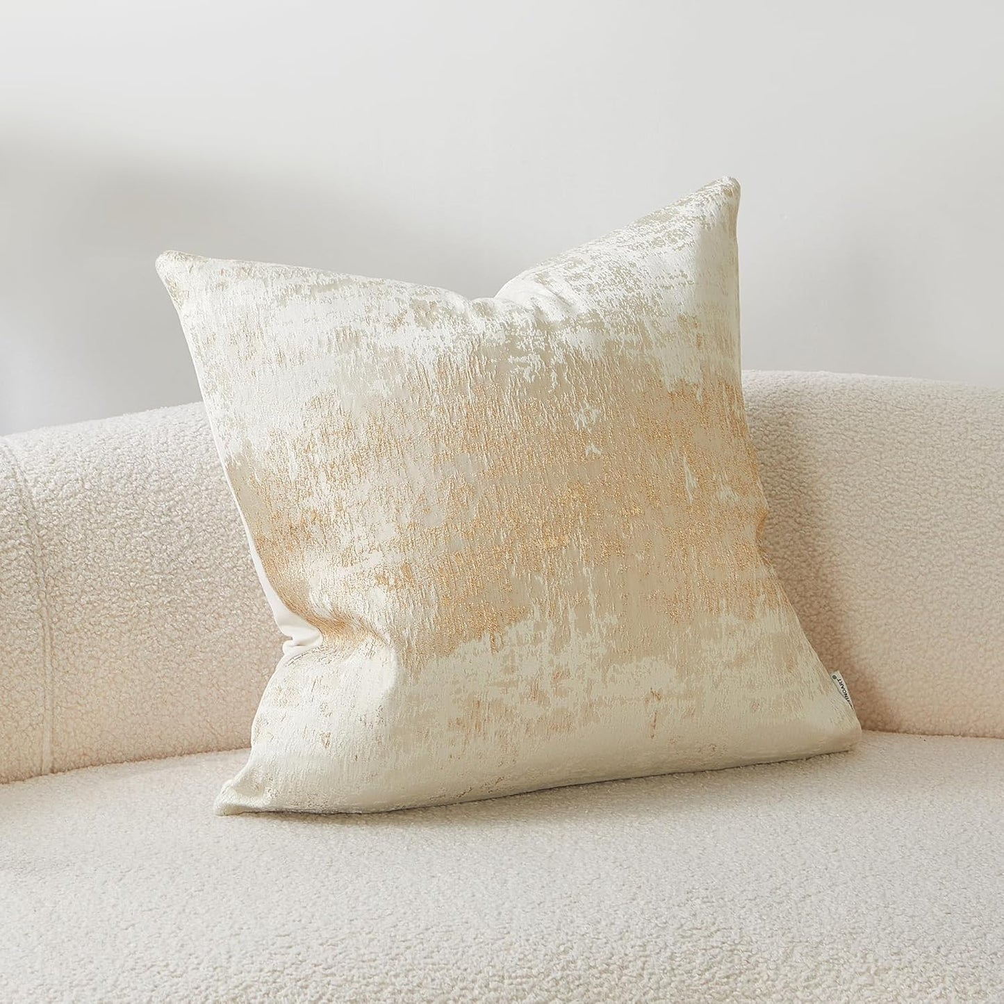 THE-TINOART Modern Beige & Gold Jacquard Pillow Cover 20x20 - Reversible Luxury Throw Pillow Cover with Gold Embroidery & Velvet Backing, Decorative Cushion Cover for Sofa/Bed/Living Room