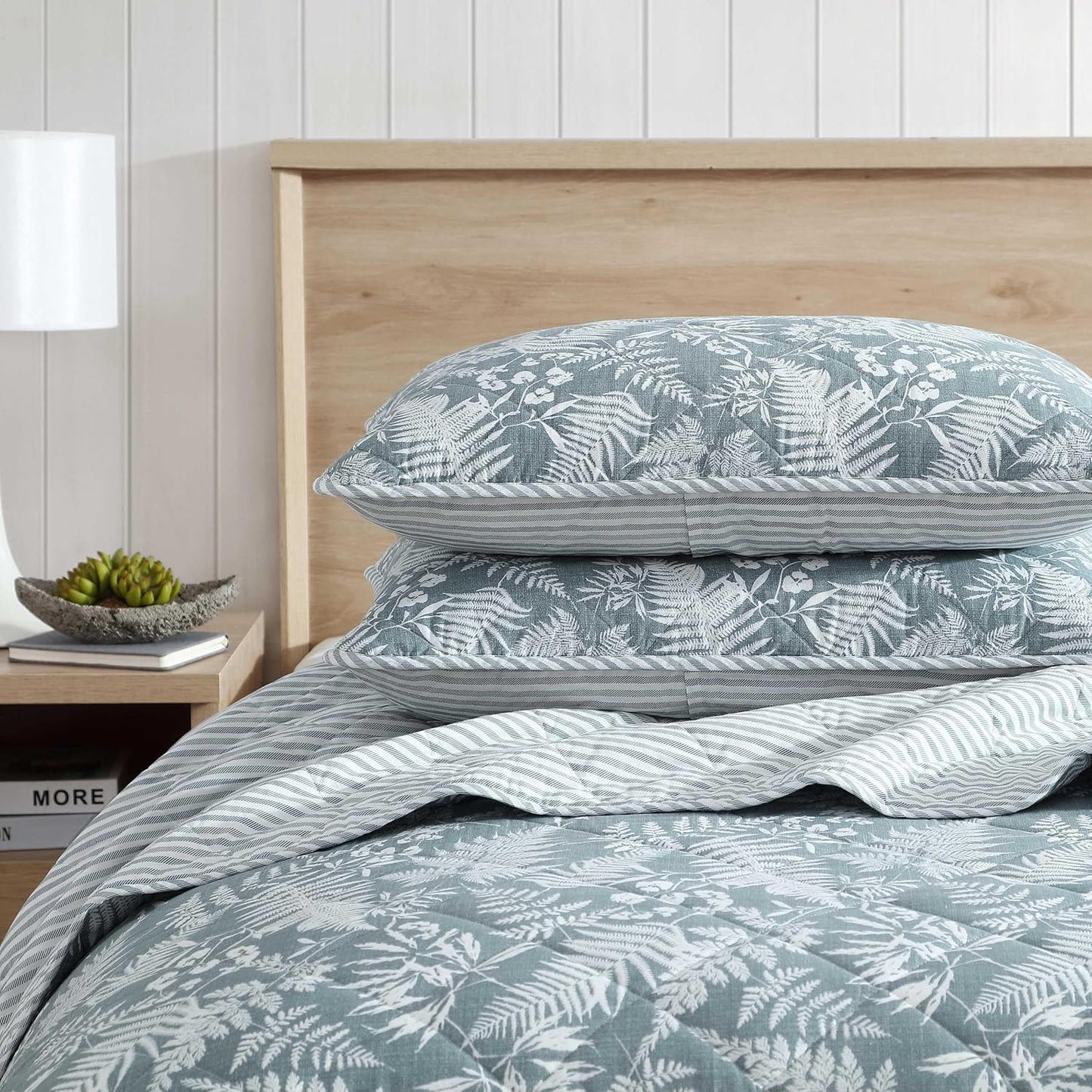 Eddie Bauer - Full/Queen Quilt Set, Reversible Cotton Bedding with Matching Shams, Wildflower Inspired Home Decor with Stripe Reverse (Fern Garden Green, Full/Queen)
